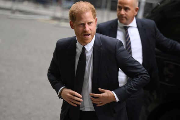 TOPSHOT-BRITAIN-COURT-ROYALS-MEDIA-HARRY