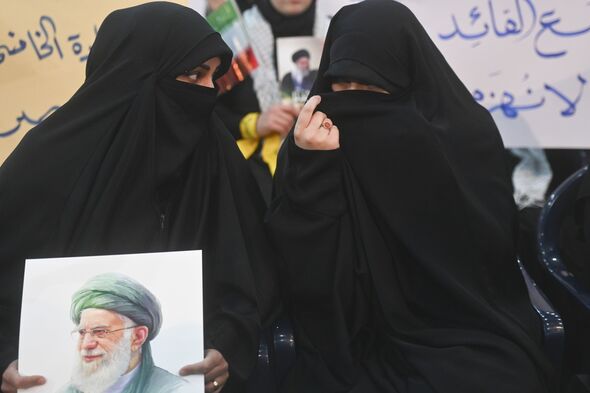 Lebanon Hosts Solidarity Event For Iranâs Leader And People