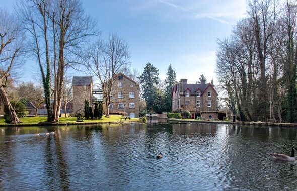 Grove Mill on the Grand Union canal in watford