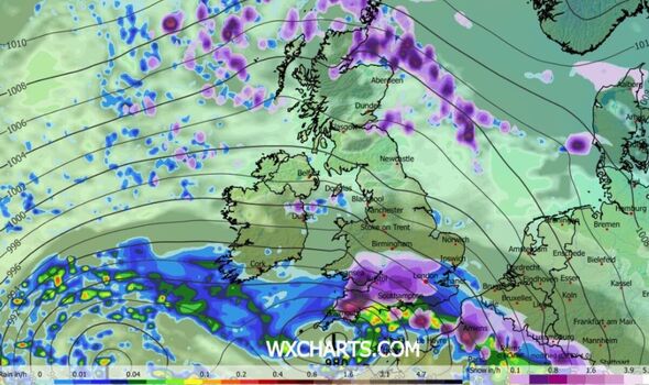 Snow map of UK showing snow in south of England