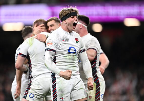 Henry Pollock celebrates with England teammates