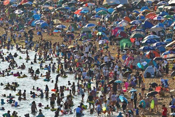 Hot Weather In Dalian