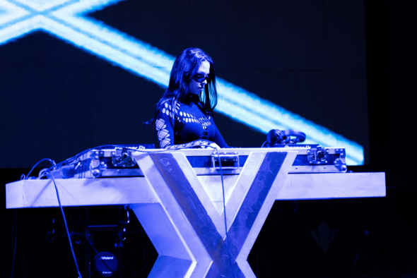 DJ Rixos-Premium-Magawish-Suites-Villas