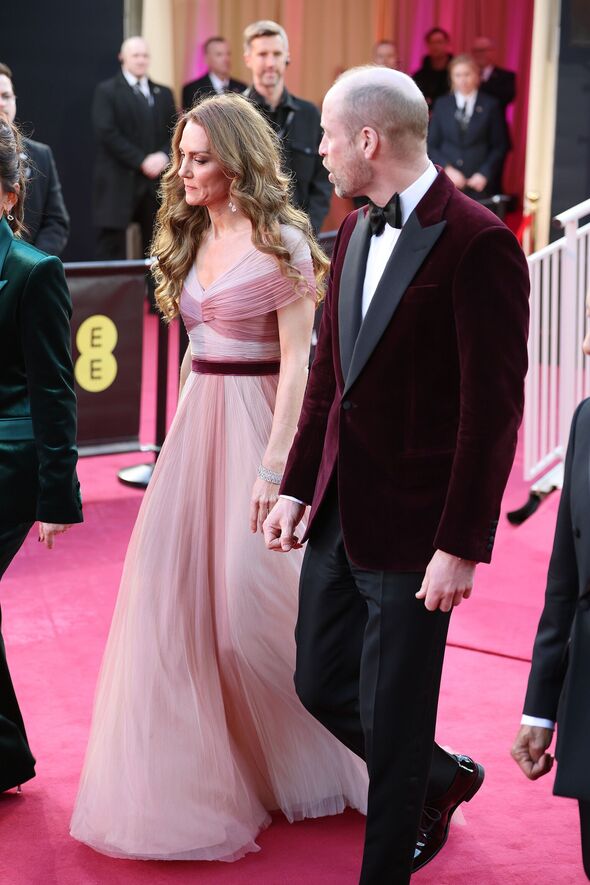 Princess Catherine and prince william walking