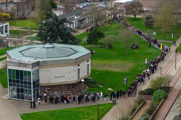 Meningitis Outbreak At The University Of Kent Leaves Two Dead