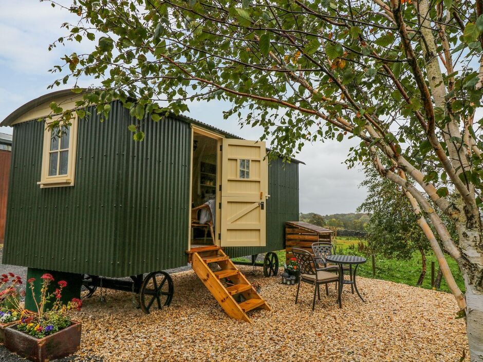 Moor Skies shepherd's hut