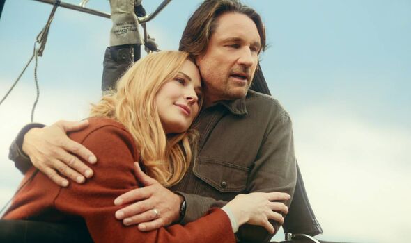 Alexandra Breckenridge and Martin Henderson
