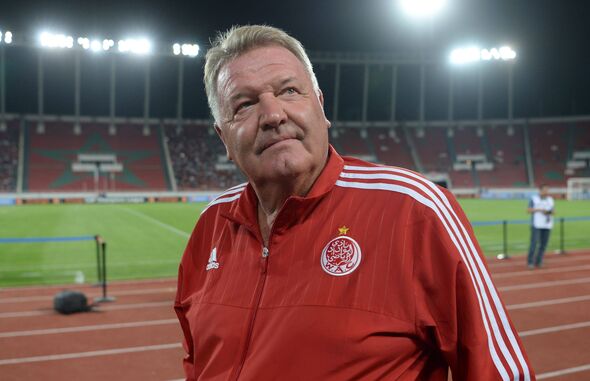 Wydad Athletic Club's coach John Toshack arrives at the match against the Asec Mimosas club during the 20th edition of CAF Champ
