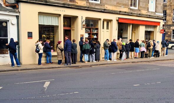 Picture of the queue outside Lannan bakery