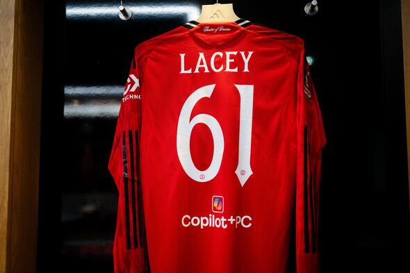 Manchester United v Brighton & Hove Albion - Emirates FA Cup Third Round