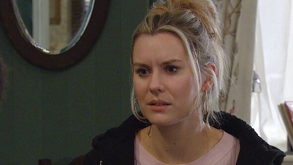 Dawn is faced with a tough choice