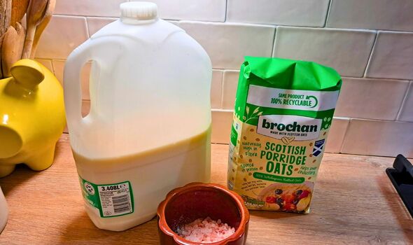 Picture of porridge ingredients