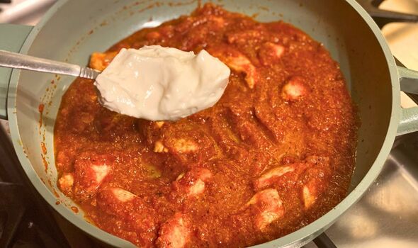 Adding Greek yoghurt to curry