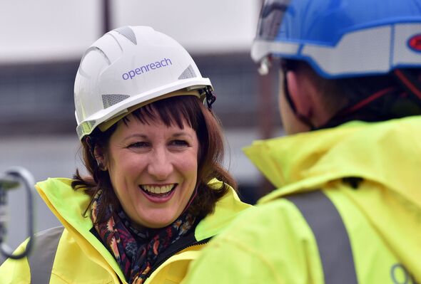 Rachel Reeves in construction gear on visit to Greater Manchester