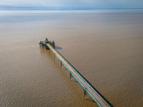 Clevedon Pier out to sea