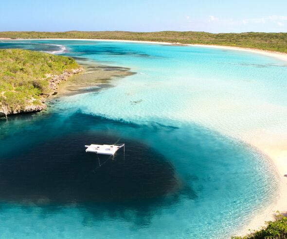 Dean's Blue Hole, Bahamas